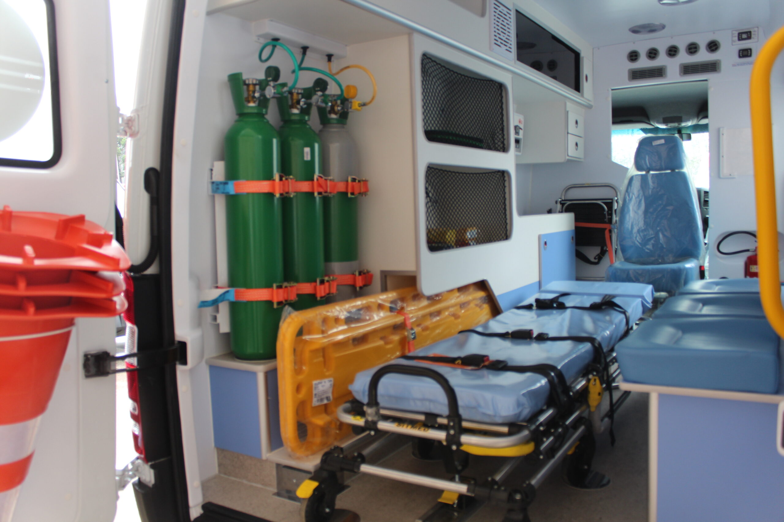 edital para locação de ambulâncias